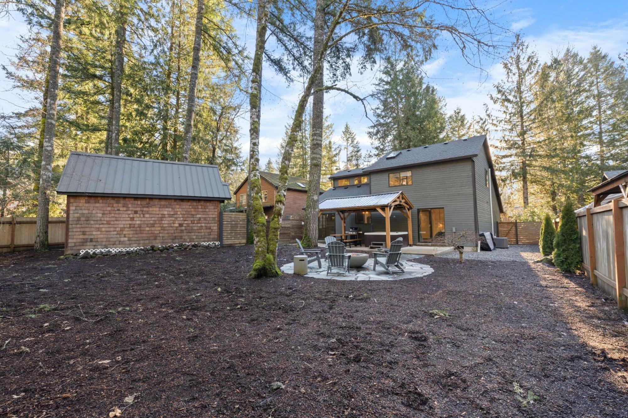 Stay Portland Collection - Alpine Retreat Hot Tub, Fire Pit & Game Room Rhododendron Bagian luar foto