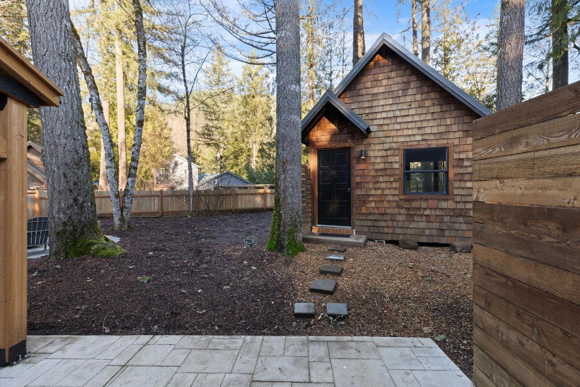 Stay Portland Collection - Alpine Retreat Hot Tub, Fire Pit & Game Room Rhododendron Bagian luar foto